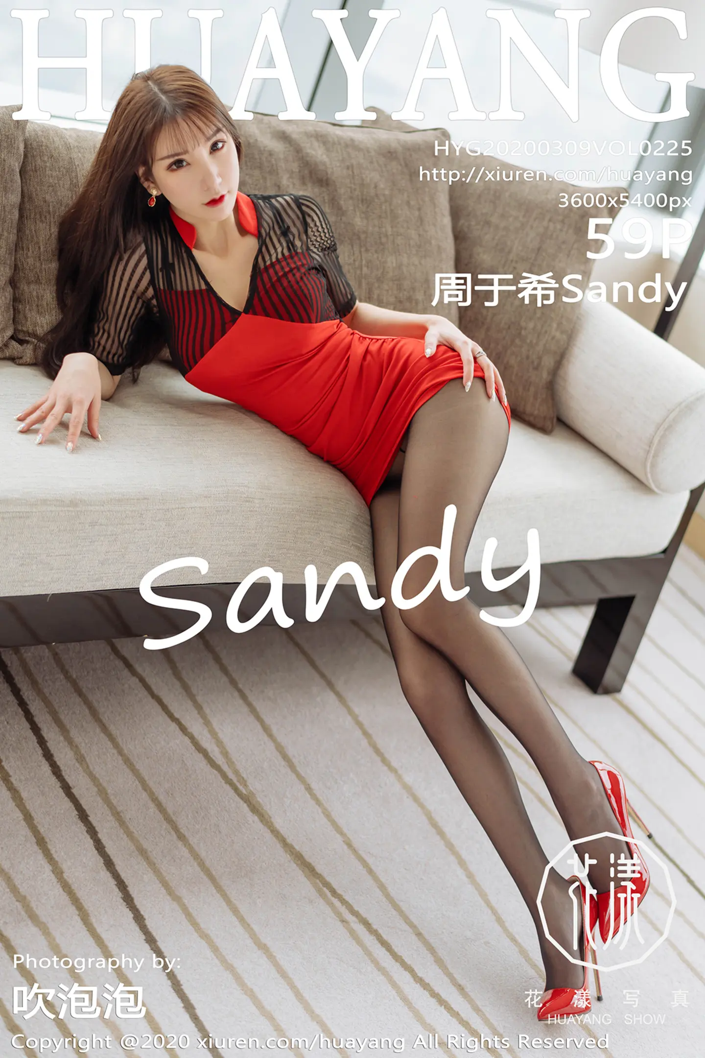 [HuaYang花漾]Vol.225_女神周于希Sandy艳红短裙配无内黑丝半脱露火辣身材诱惑写真59P-秀人网 - XiuRen.Pro